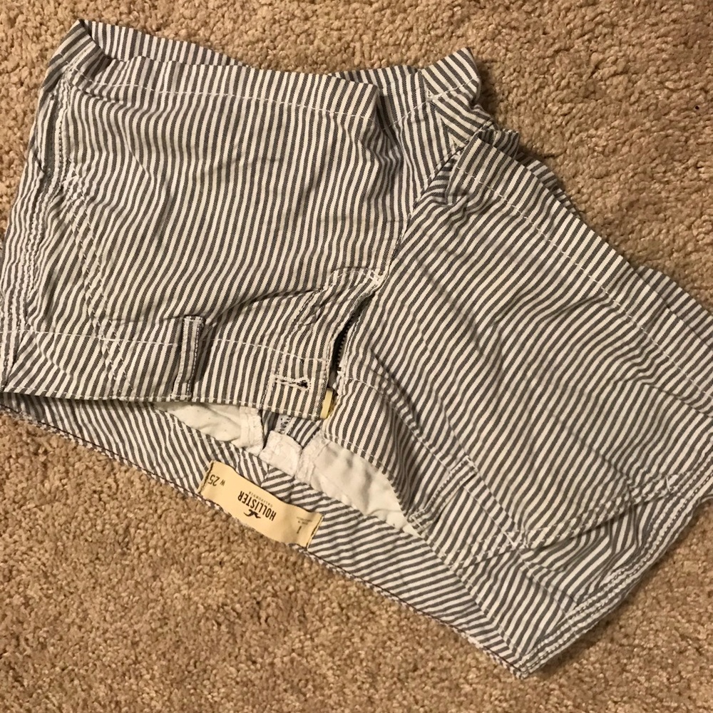 Size 25 Hollister striped shorts